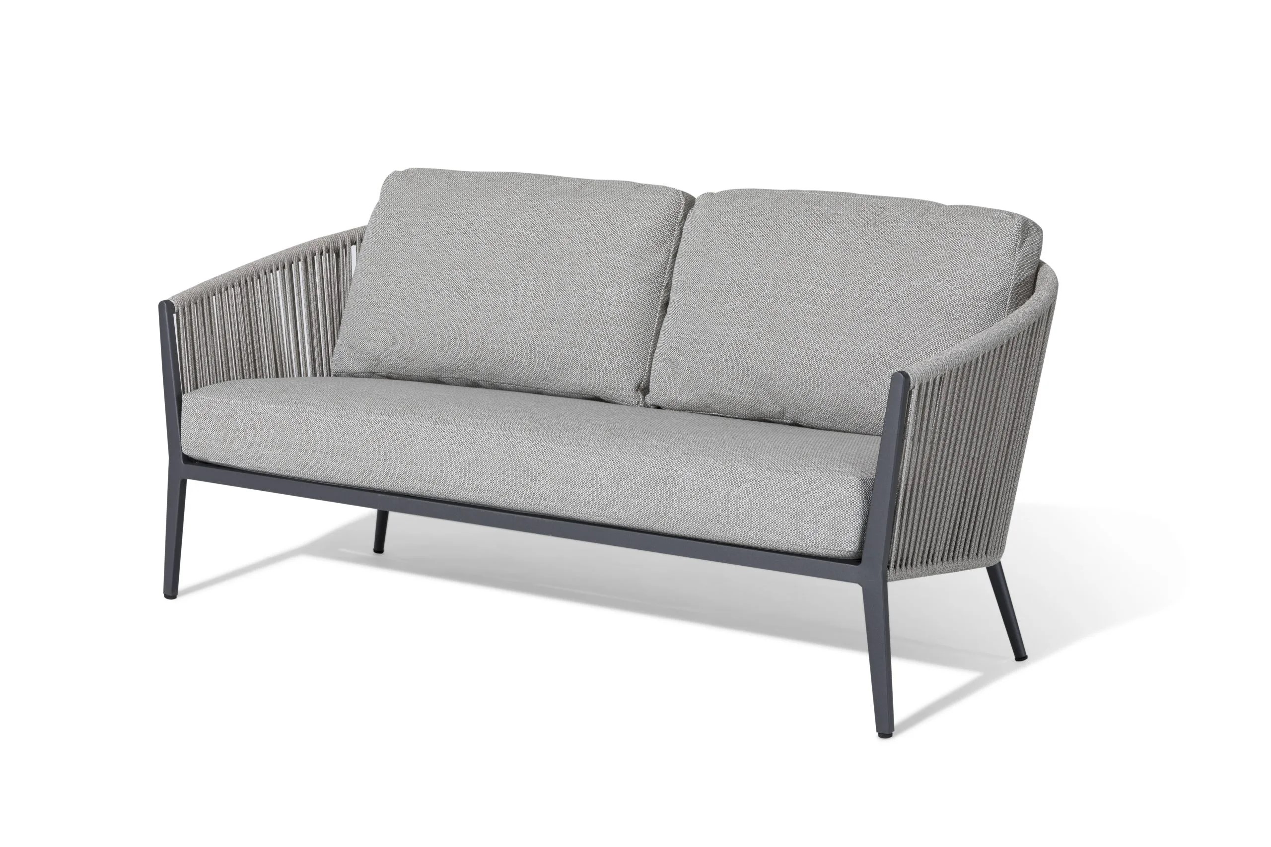 Kreta lounge detail – The Kreta lounge is designed with durable aluminum tubing and wrapped in 6mm olefin rope. It…